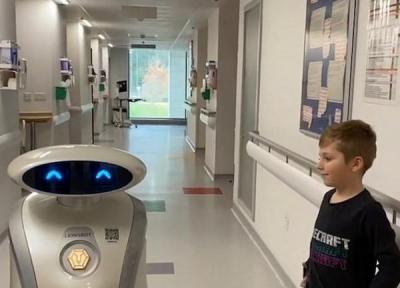 روباتی که بچه ها را در بیمارستان می خنداند