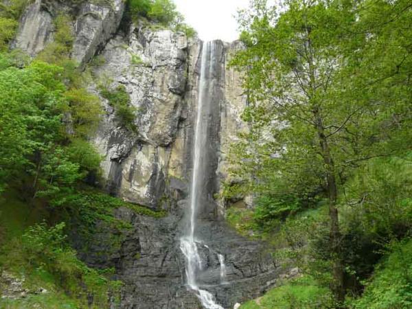 معرفی آبشار لاتون گیلان Laton Waterfall